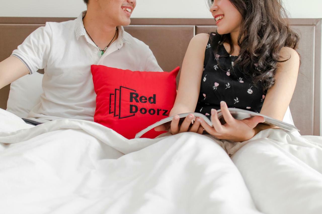 Reddoorz Near Ben Thanh Market 3 Хошимін Екстер'єр фото